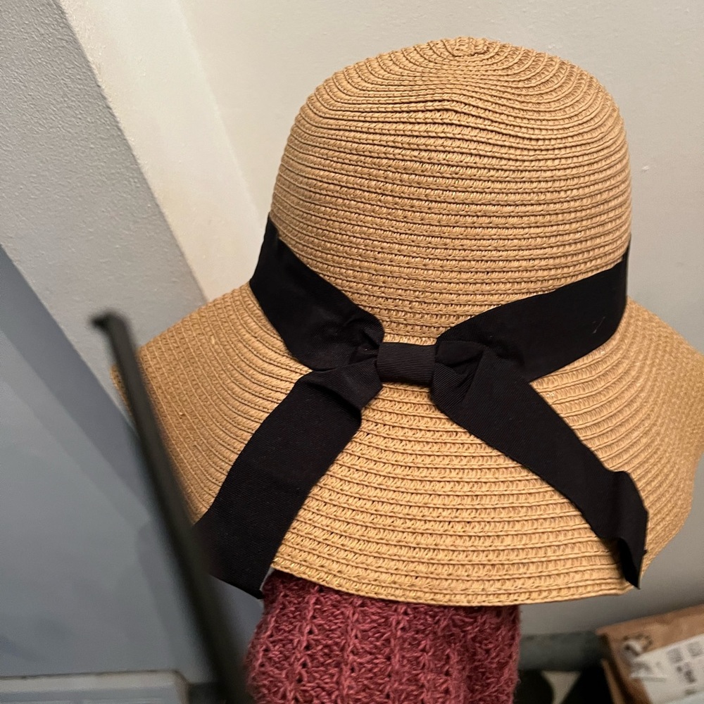 Straw hat - Picture 7 of 9